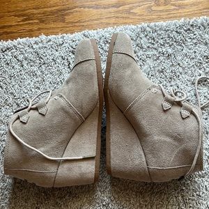TOMS Kala women’s wedge ankle boots size 9